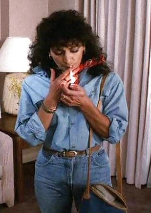 25P Some Hot Smoking Women
