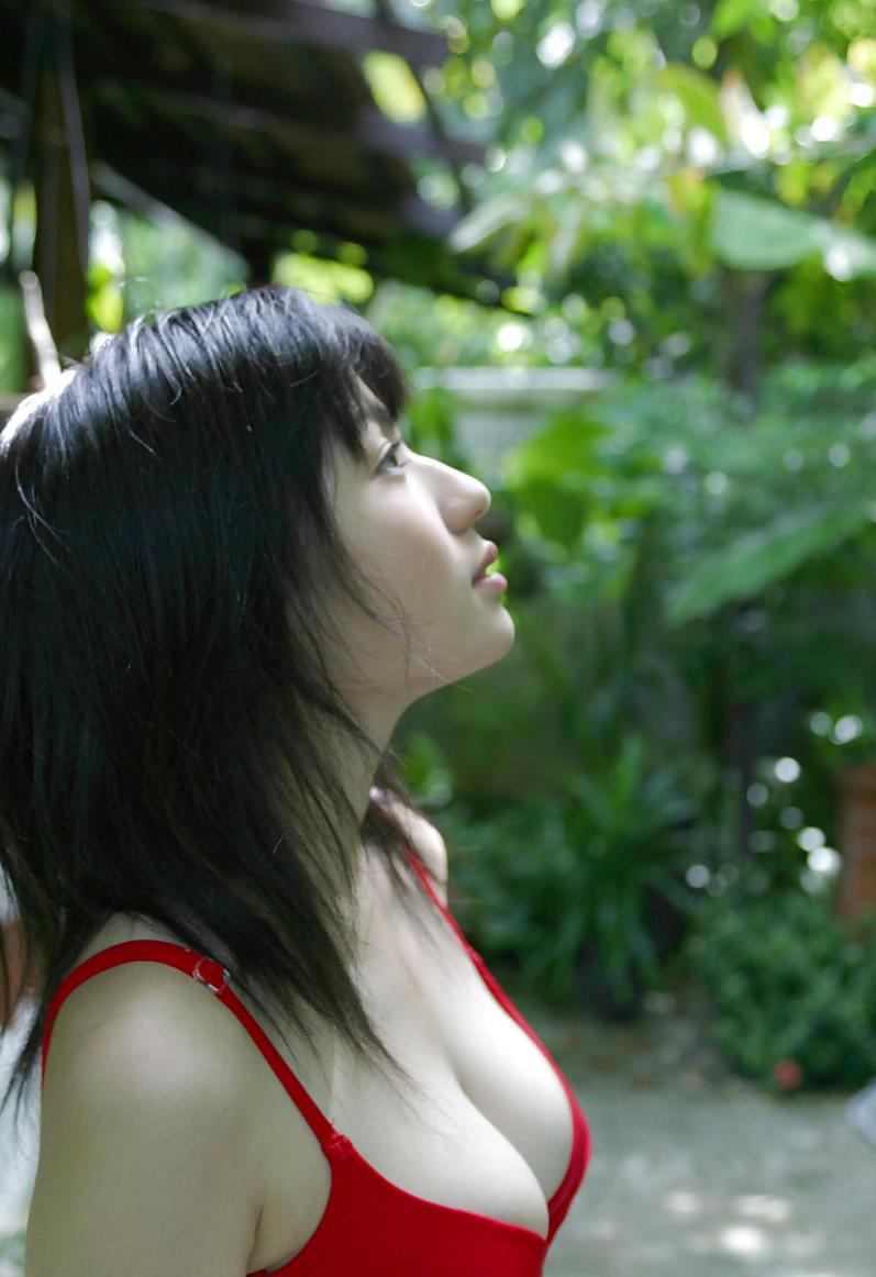 25P Japanese Bikini Babes-Nonami Takizawa (1)