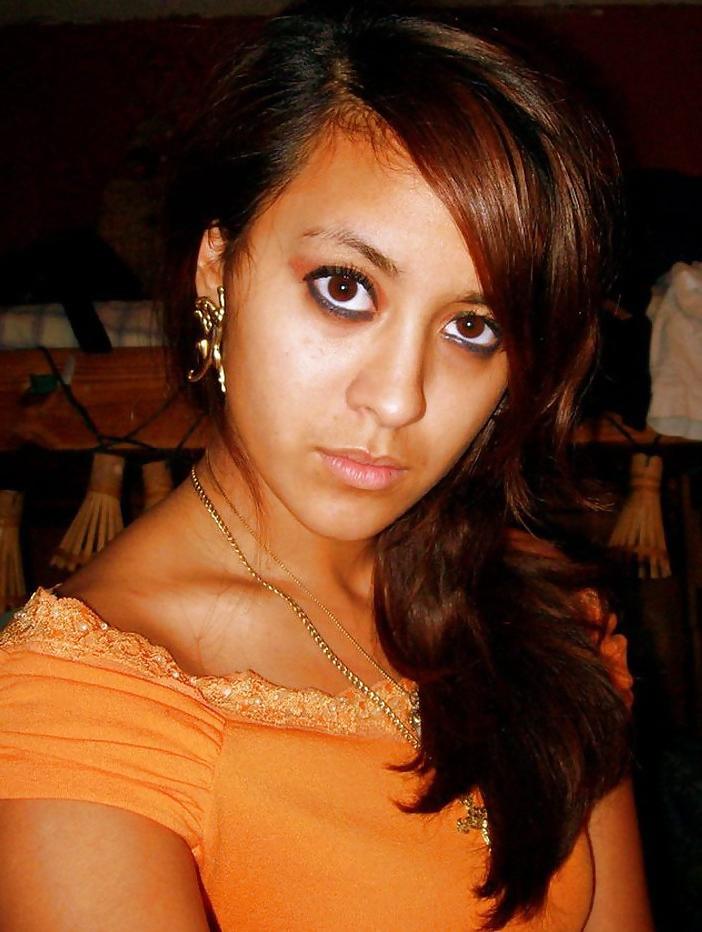 25P Indian topless cuties