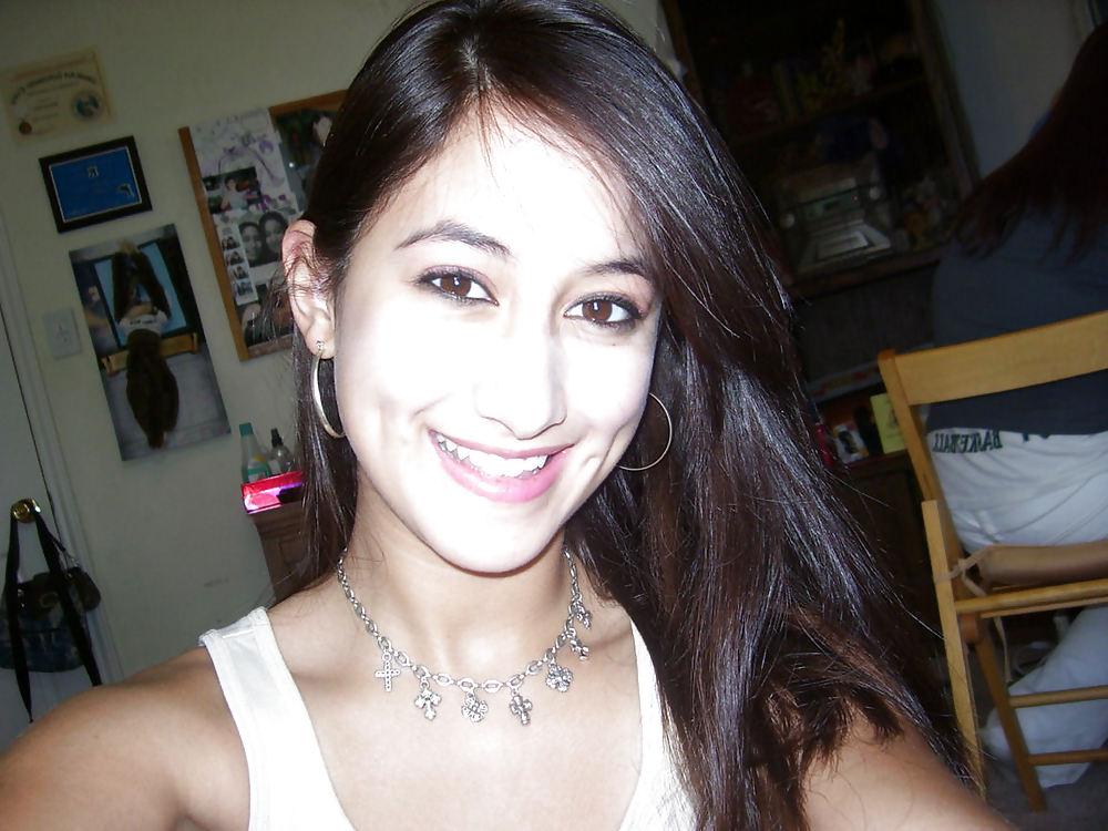 25P Indian topless cuties
