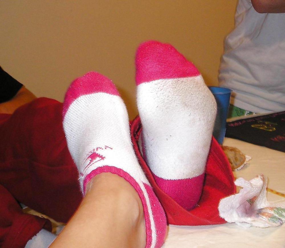 10P Chicks in ankle socks