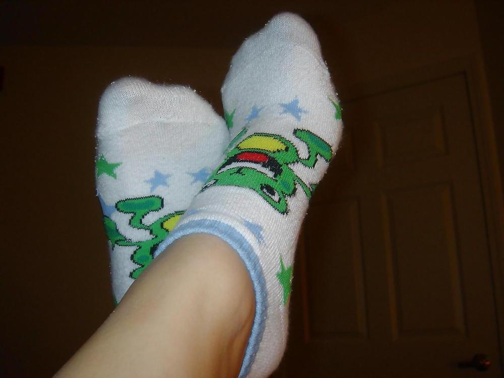 10P Chicks in ankle socks