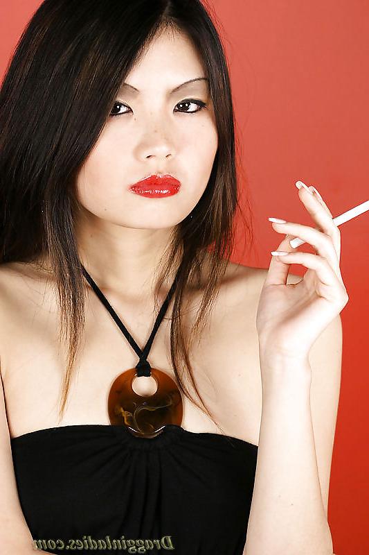 19P Lily 2- Smoking Fetish at Dragginladies
