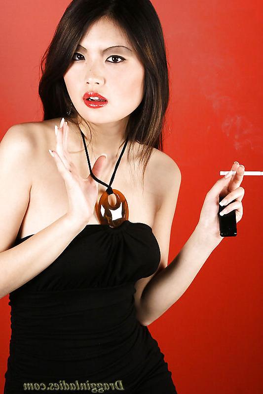 19P Lily 2- Smoking Fetish at Dragginladies