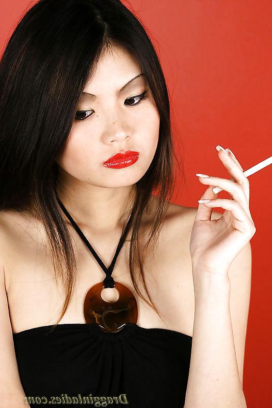 19P Lily 2- Smoking Fetish at Dragginladies