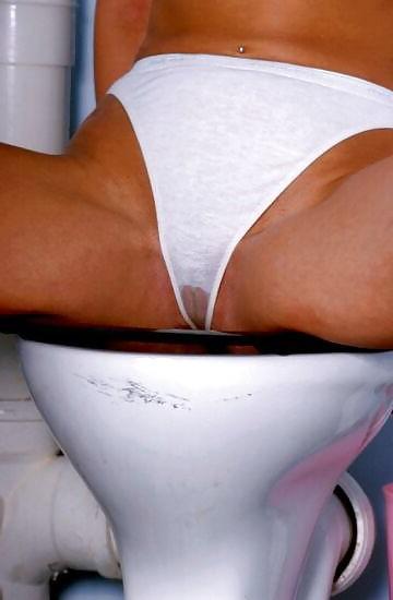 25P Random Babes with Emphasis Crotch, Upskirt, Panties & Pussy