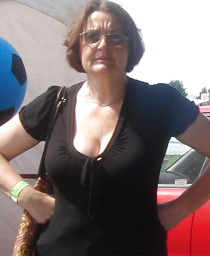 25P Candid Big Boobs