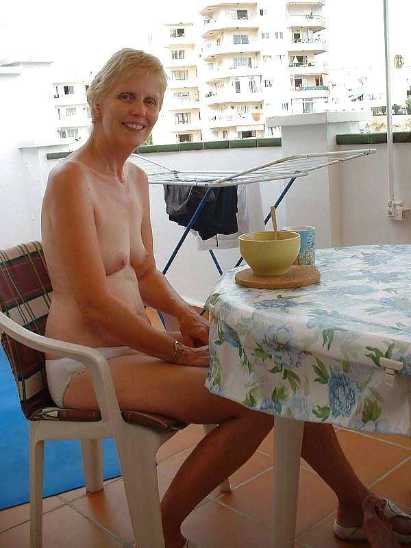 23P Hot amateur english wife
