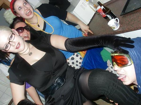 25P Babes in gloves