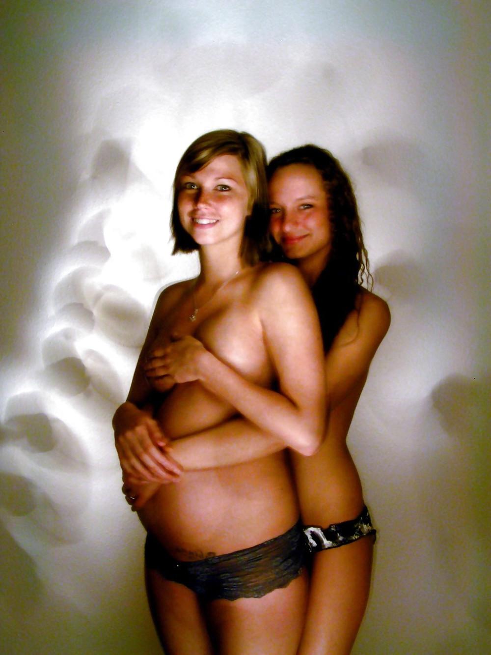 25P Pregnant Best Friends