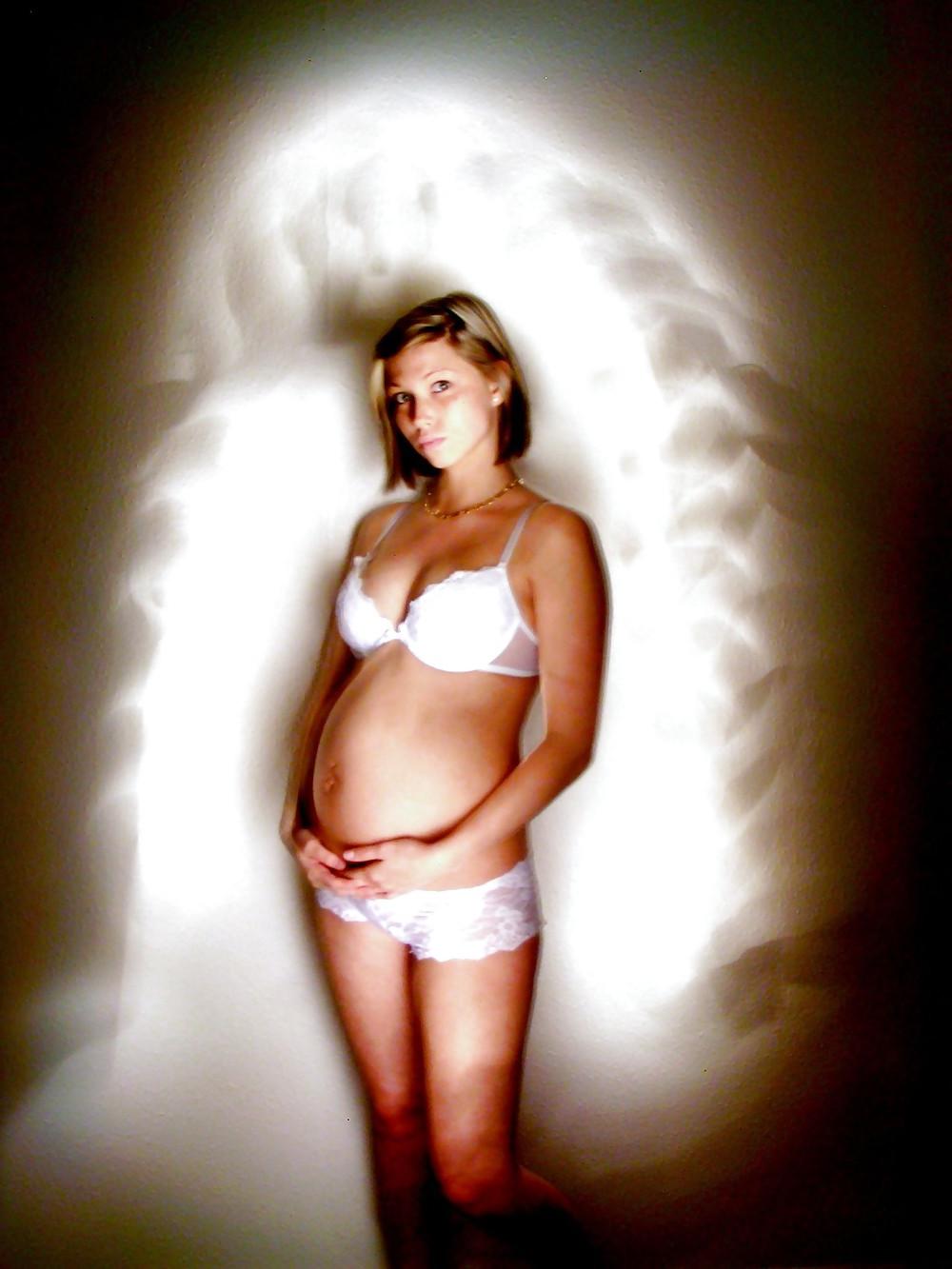 25P Pregnant Best Friends