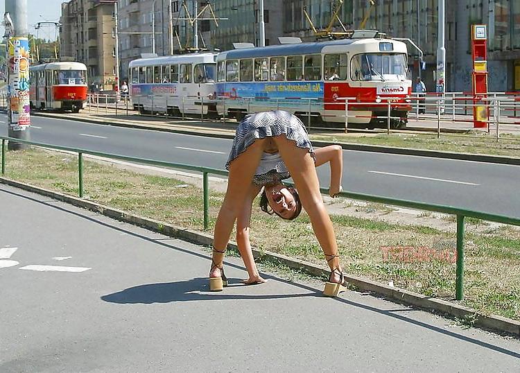 25P Beautiful Street Babes by Voyeur TROC