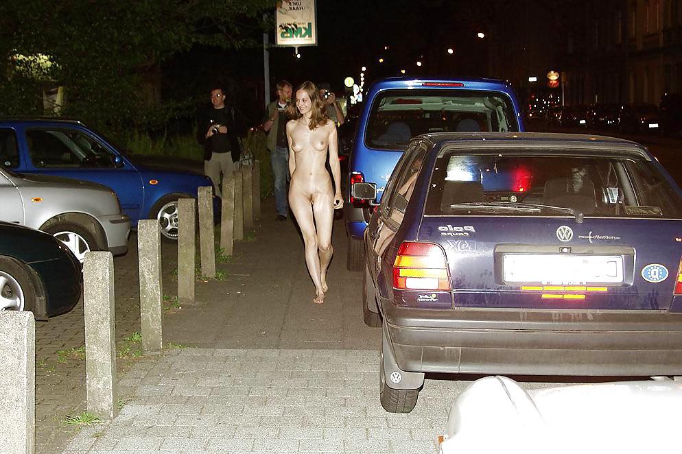25P Beautiful Street Babes by Voyeur TROC