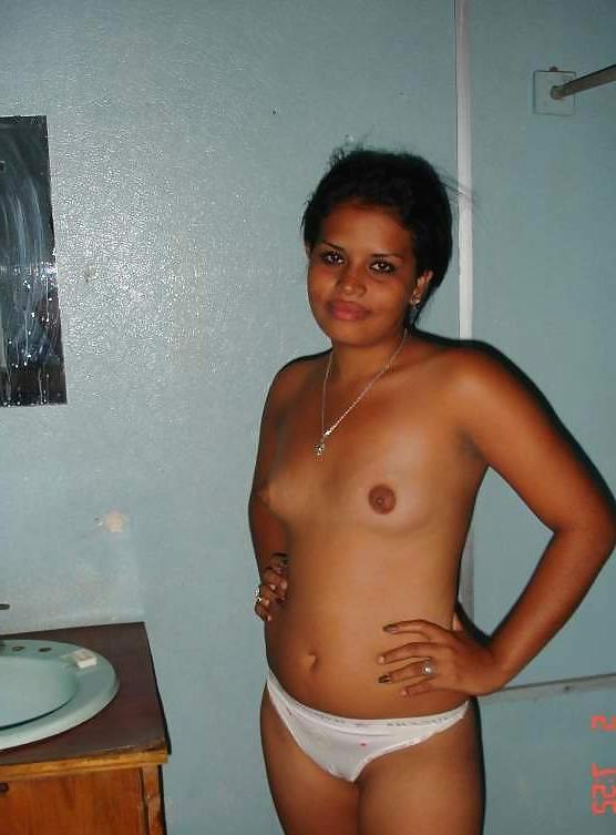 20P Indian teen nude
