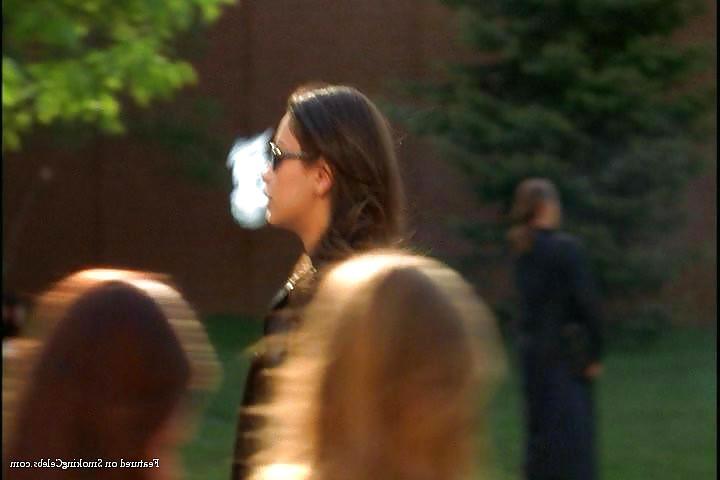25P Mila Kunis Smoking