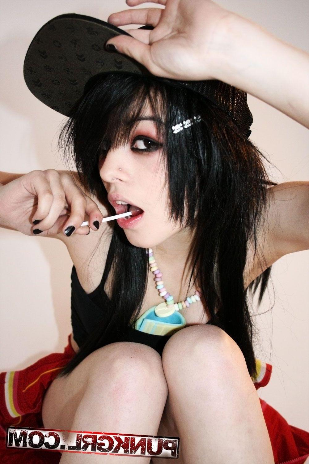 20P Pictures of emo teen Ktten Corpse sucking on something hard