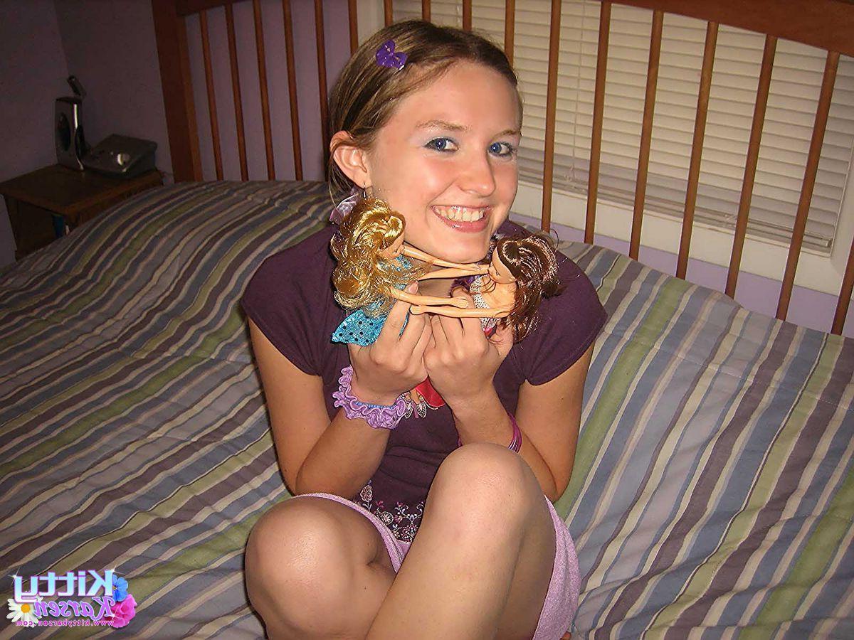 16P Pictures of Kitty Karsen masturbating with a sex toy