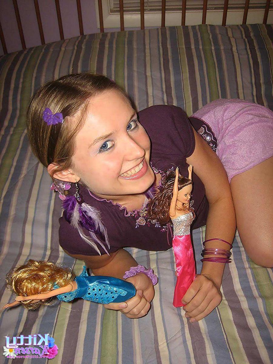 16P Pictures of Kitty Karsen masturbating with a sex toy