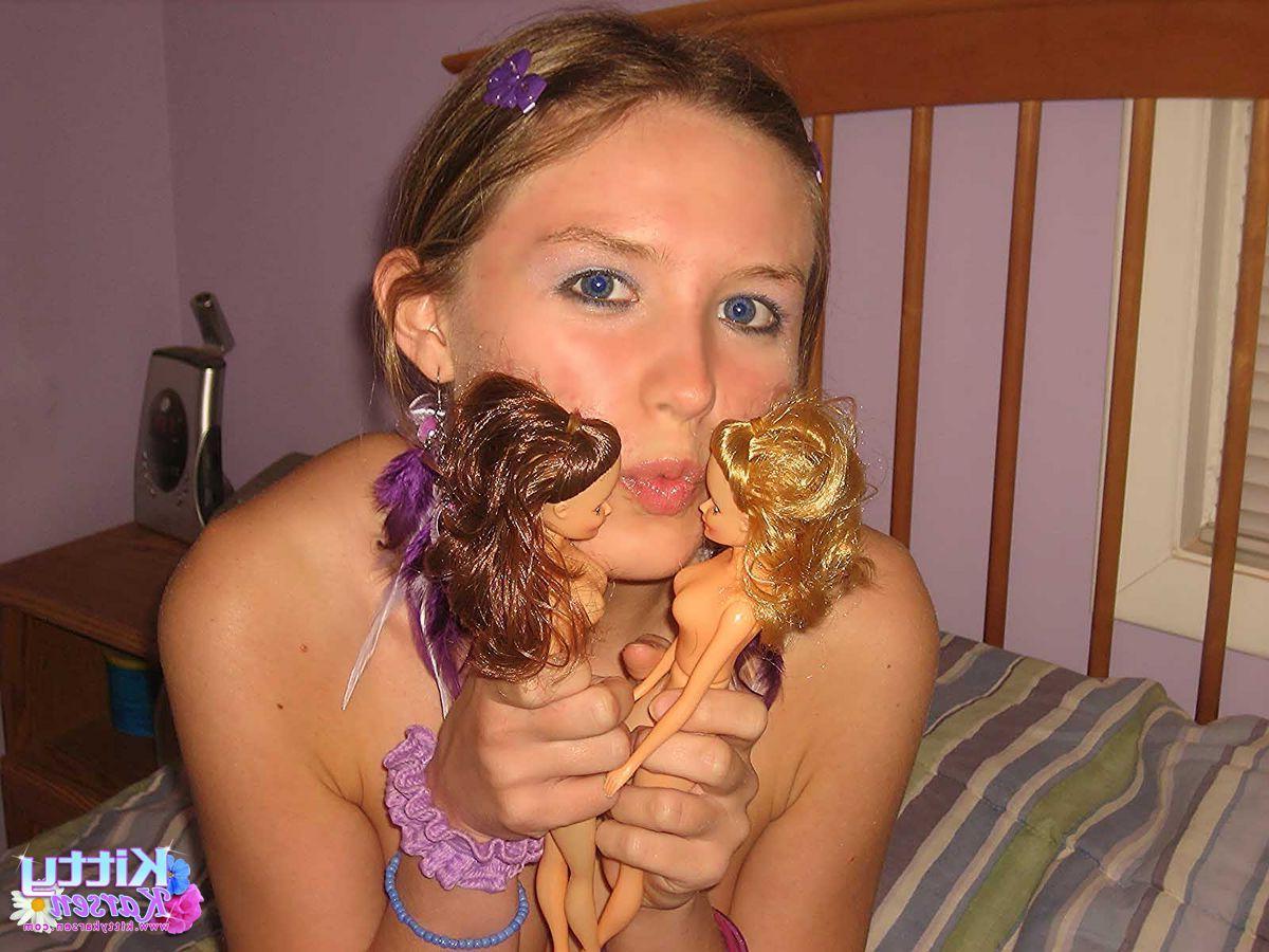 16P Pictures of Kitty Karsen masturbating with a sex toy