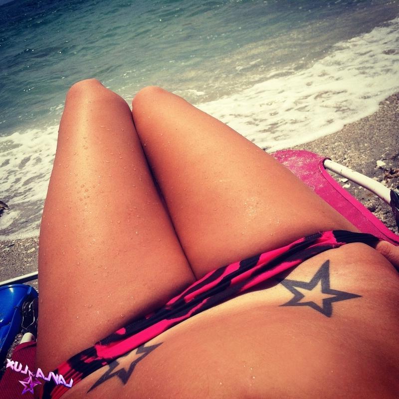 15P Hot alt teen Layla Lux takes some selfies of her tight body