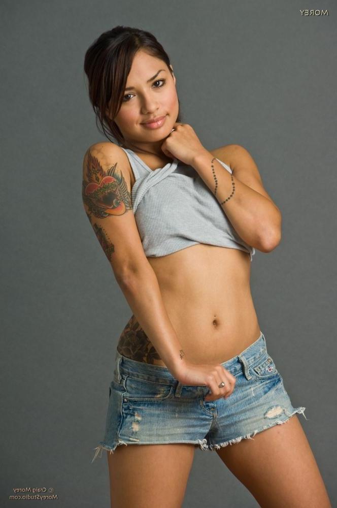 12P Brunette model Lola B strips nude for you in the studio