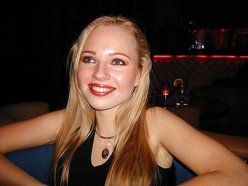 9P Amateur wife angela from dublin 2011 brand new