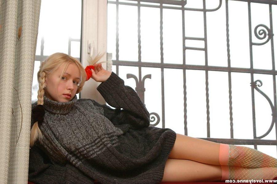 15P Anne playing with her brand new red toy