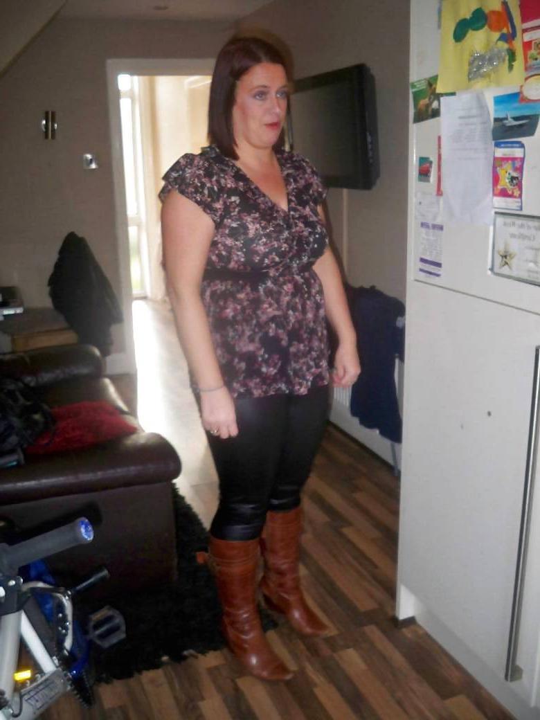 15P BBW amateur wife Leigh 38y