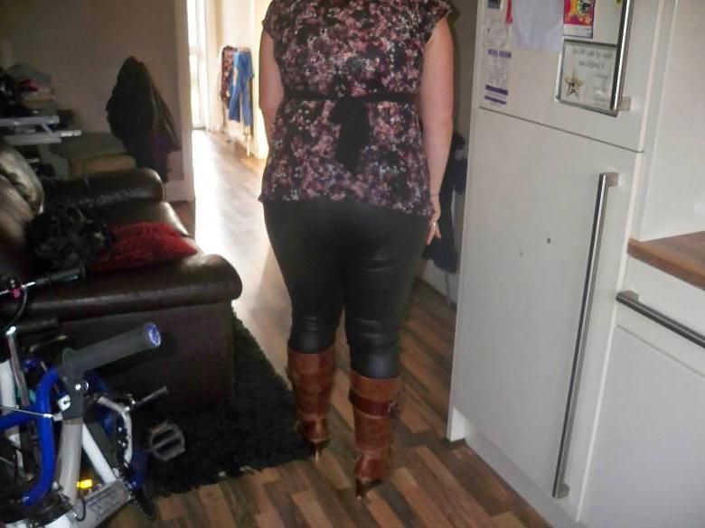 15P BBW amateur wife Leigh 38y