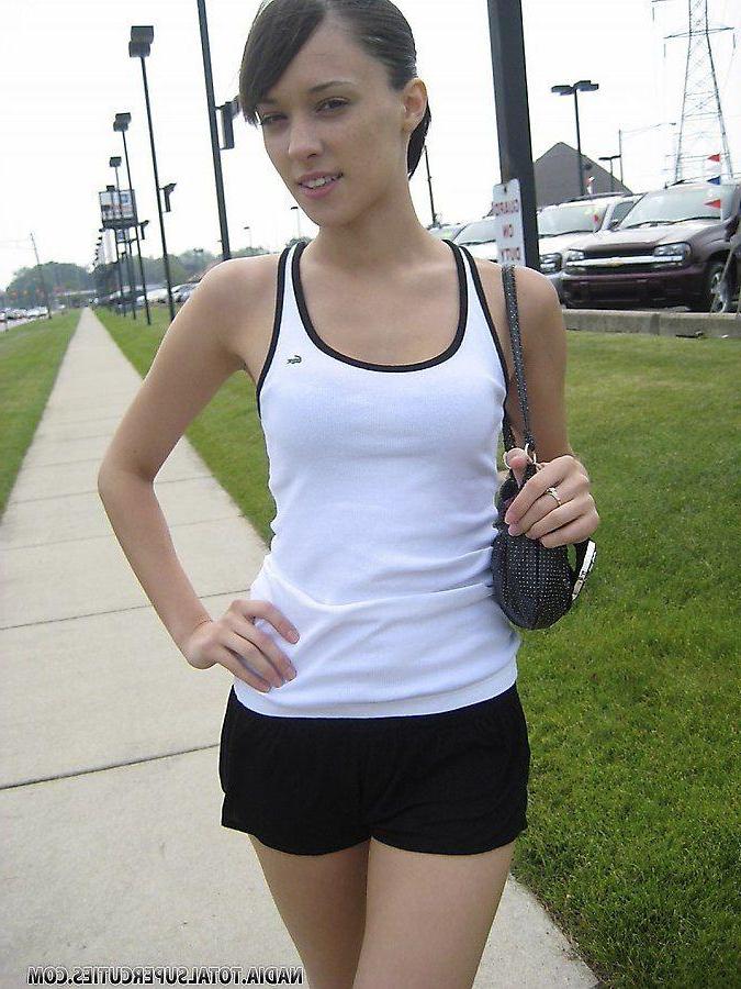 20P Pictures of Nadia showing her hotness