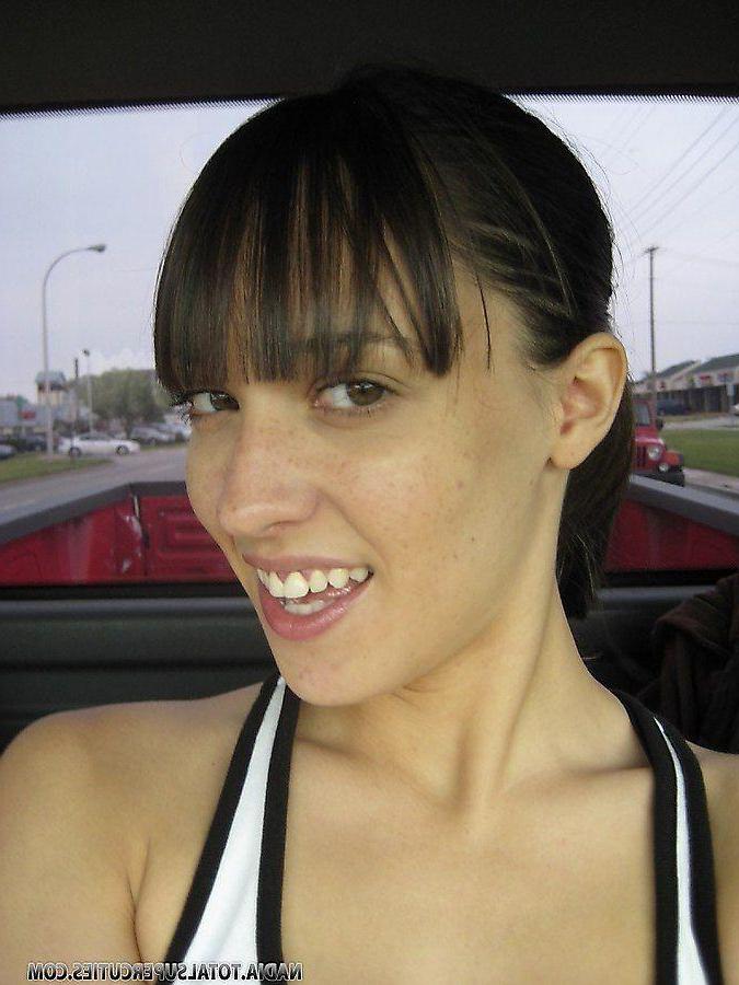 20P Pictures of Nadia showing her hotness