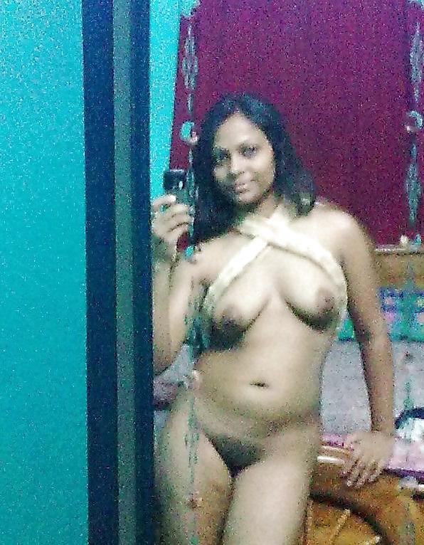 22P Sexy Indian Girls Self Shot Nude pics for her BF