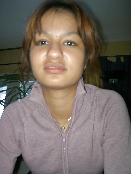 25P Indian Girlfriend Loves to Blow