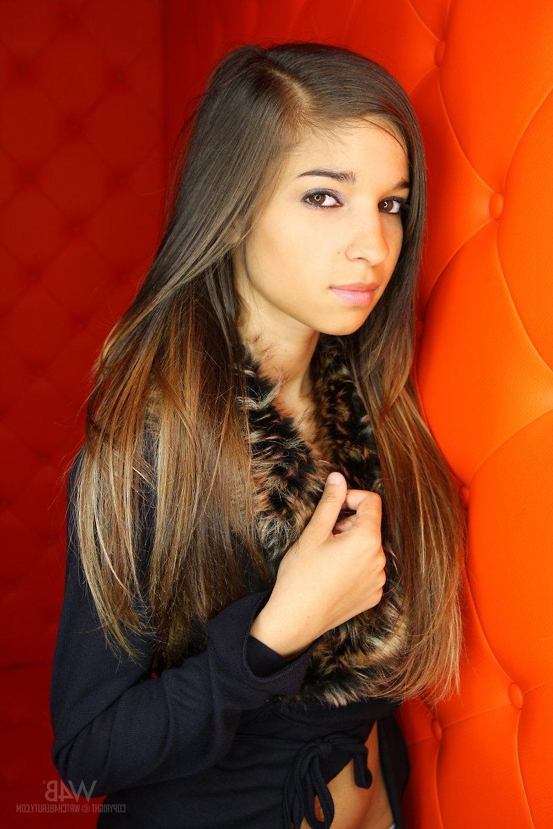 16P Beautiful brunette Nika exposes her tight teen body