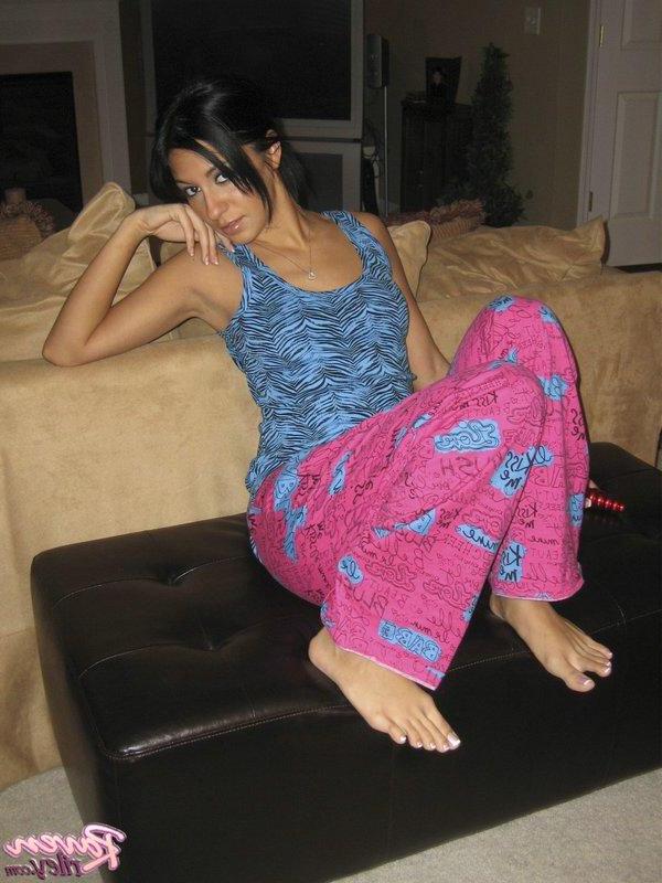 20P Pictures of teen porn girl Raven Riley masturbating in her pajamas