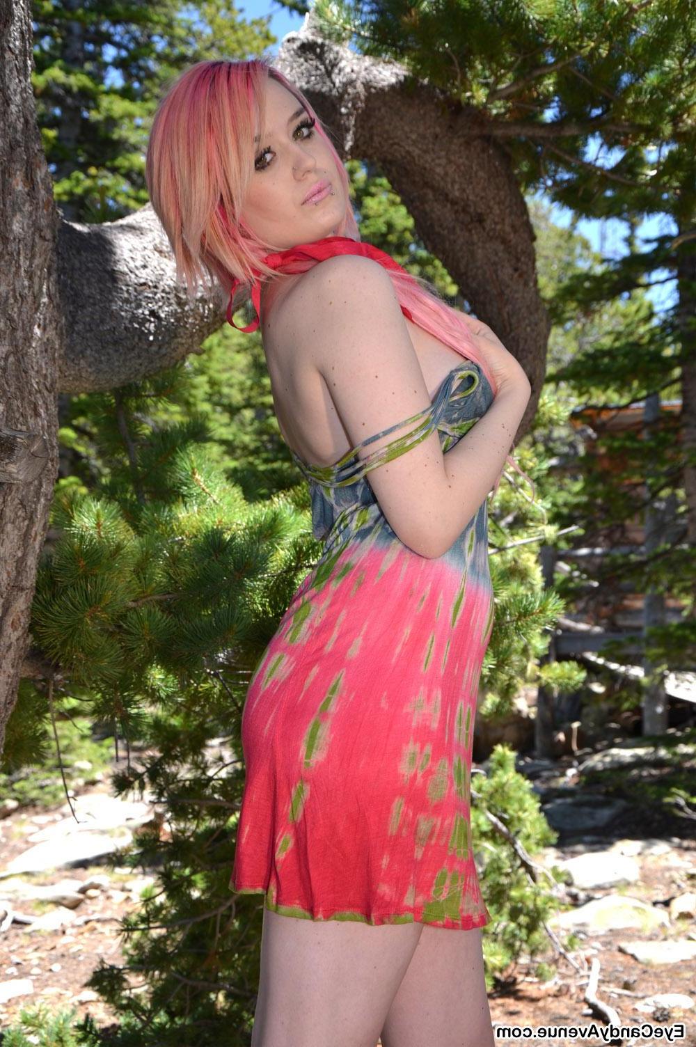 16P Hot emo teen Rin looks beautiful and fresh in the outdoors
