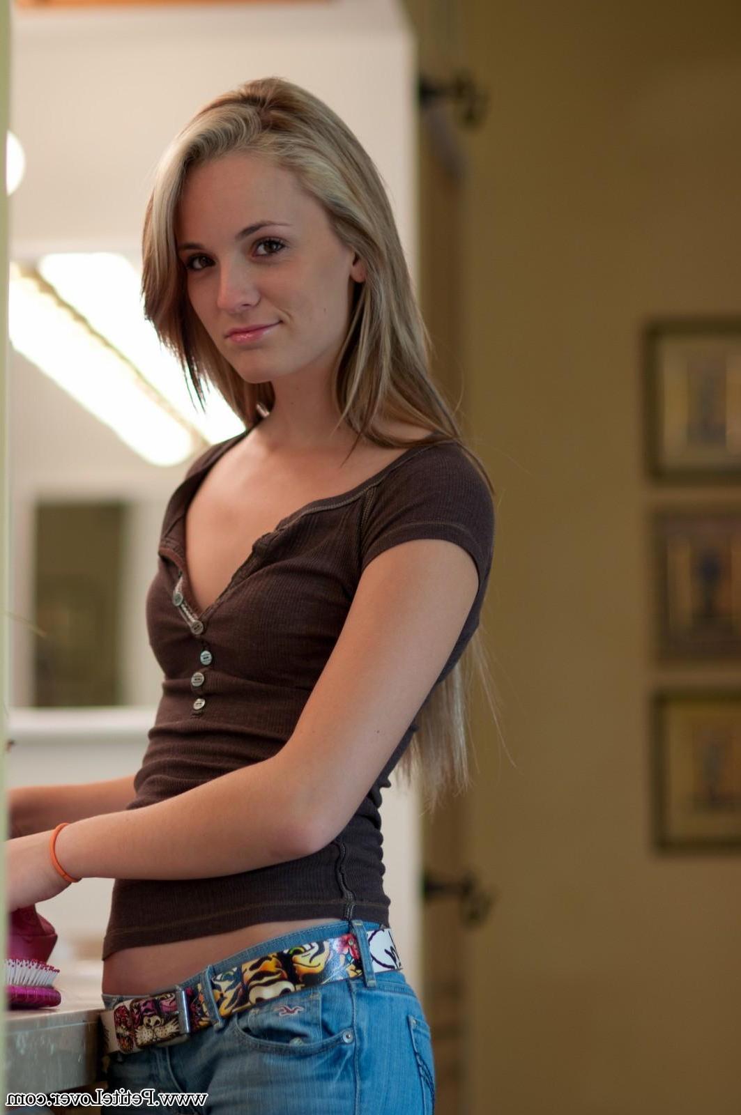 16P Petite blonde Sara James gets off with a big dildo