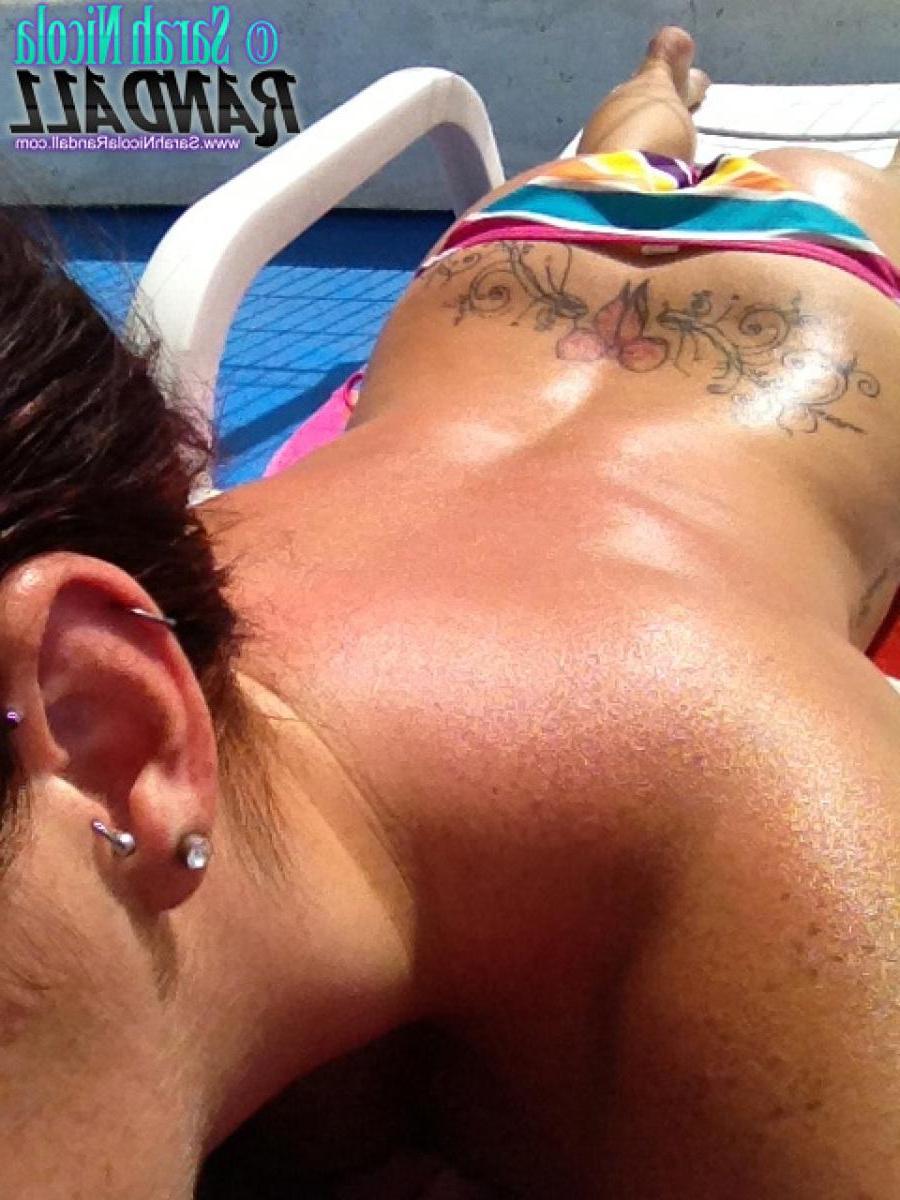 15P Busty babe Sarah Randall shares some selfies of her gigantic boobs