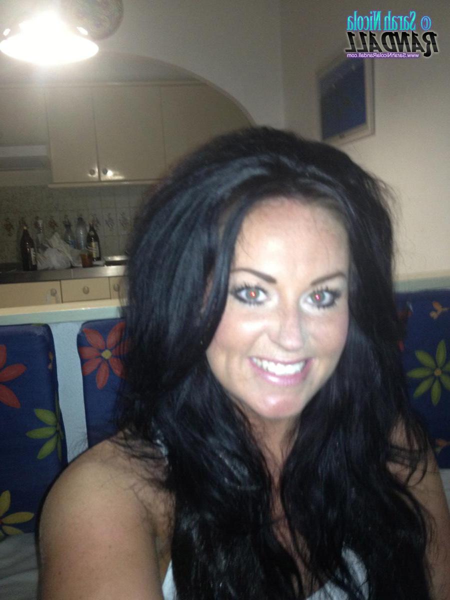 15P Busty babe Sarah Randall shares some selfies of her gigantic boobs