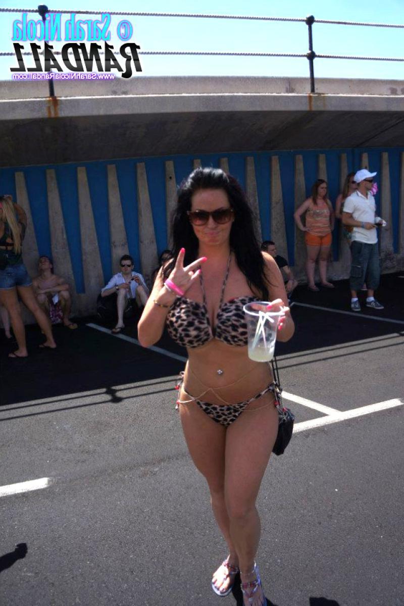 15P Busty babe Sarah Randall shares some selfies of her gigantic boobs