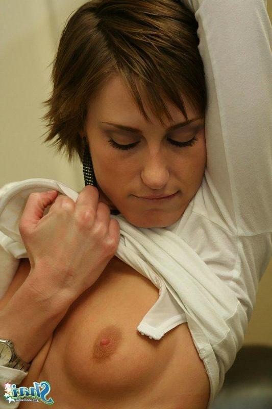 16P Pictures of Shai West masturbating with her sex toy