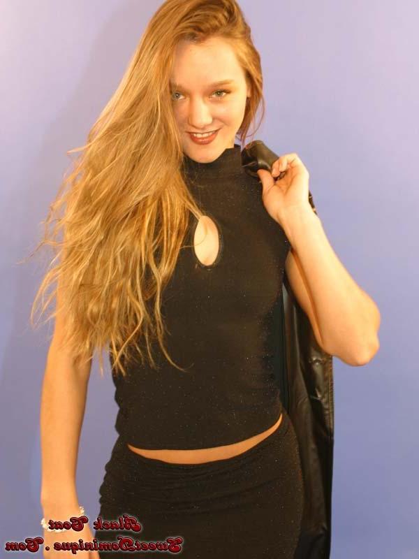 15P Pictures of teen amateur Sweet Dominique teasing in a skirt and boots