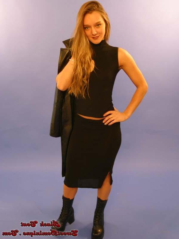 15P Pictures of teen amateur Sweet Dominique teasing in a skirt and boots