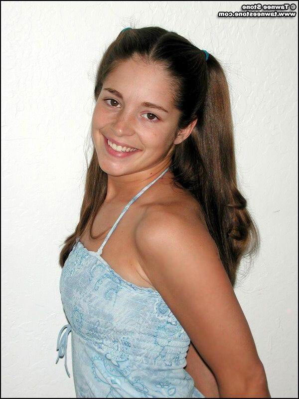 20P Pictures of teen star Tawnee Stone flashing her perky boobs
