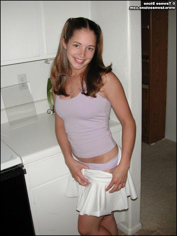 20P Pictures of Tawnee Stone showing her boobs