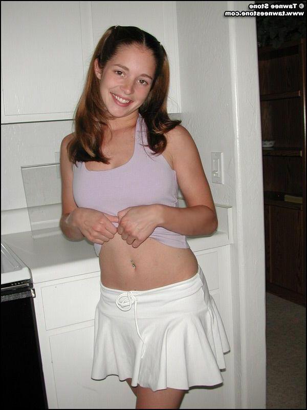 20P Pictures of Tawnee Stone showing her boobs