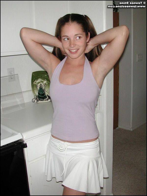 20P Pictures of Tawnee Stone showing her boobs