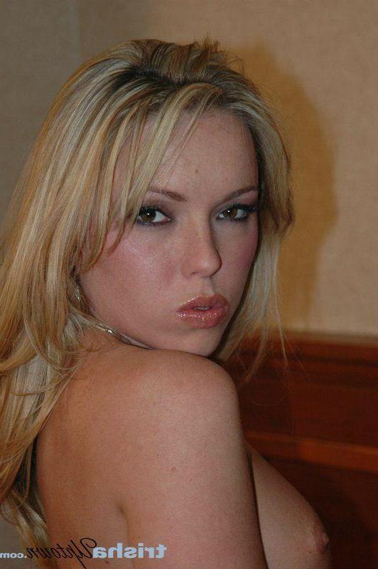 20P Pictures of teen Trisha Uptown spreading her pussy for you