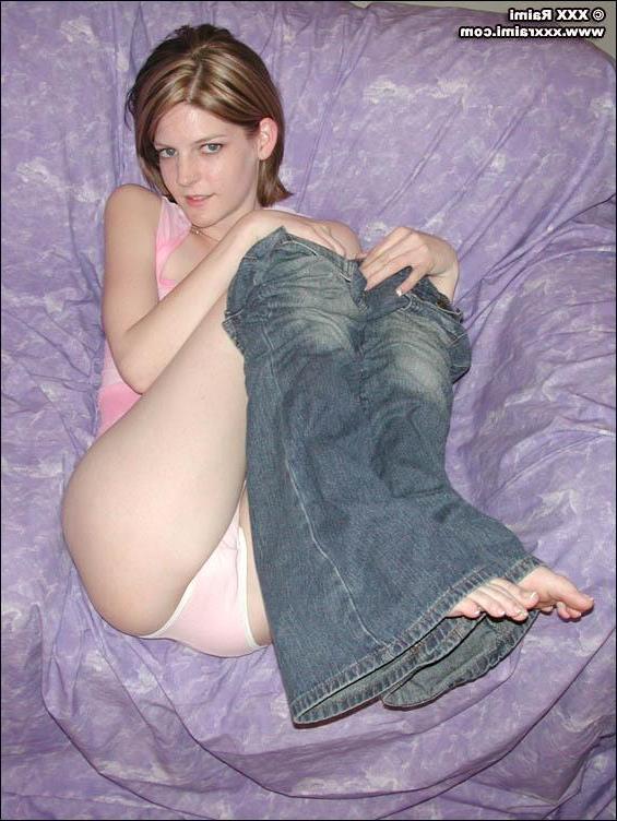 20P Pics of teen hottie XXX Raimi spreading her pussy for you