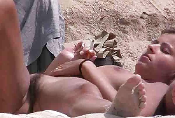 7P Beach and bikini milfs and amateurs
